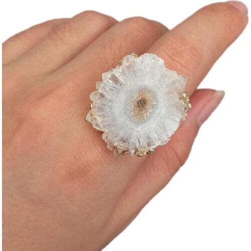Y·YING Natural White Stone Agates Quartz Druzy Raw Gold Electroplate Geode Rings Resizable