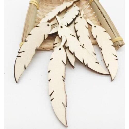 50Pcs/pack Wooden Feather Pendant DIY Craft Wedding Decor Colored Drawing Wood Feather Pendant Ornament Blank Drawing
