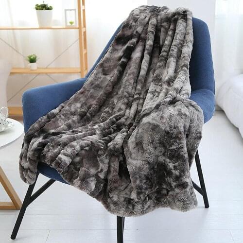 Luxury artificial fur blanket soft and fluffy sofa living room plush hug blanket lightweight blanket for fall/winter and spring