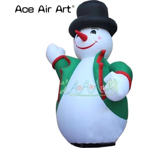 New design say hello Christmas snownman outdoor decor dressed in green inflatable Christmas snowman