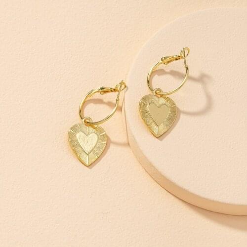 New Metal Texture Love Earrings Retro Simple Peach Heart Heart Earrings For Women Girls Fashion Jewelry