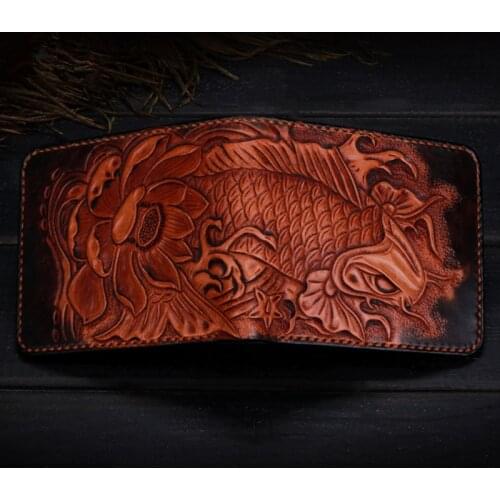 Hand Engraving Short Cow Leather Hand Carved Carp Wallets Purses Men Clutch Vegetable Tanned Leather Wallet Card Holder Gift
