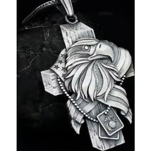 Retro Exquisite Mens Jewellery Cross Carved Eagle Mens Necklace Personalized Gift Cool Stuff Cheap Vintage Fashion Necklace