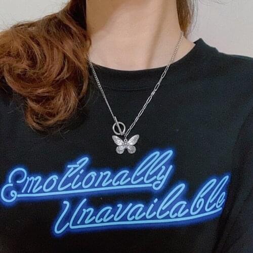 2021 New Hip-hop Retro Butterfly Necklace Female Ins Tide Net Red Simple Accessory Chain Clavicle Chain Sweater Chain