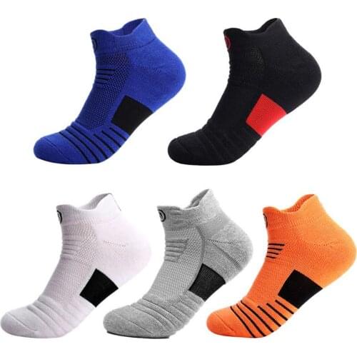 2021 New Running Fitness Sports Basketball Football Cycling Men Lady Anti Slip Breathable Moisture Wicking Thick Athletic Socks