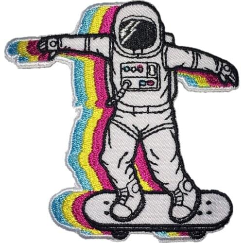 Skater Astronaut Embroidered Iron on Badge Applique Cool Space Patches for Jacket Hat Backpack Free Ship Customized DIY Clothes