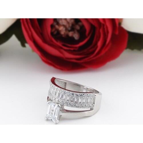 925 Sterling Silver Womens Ring with Half Round Baguette Zircon Stone and Solitaire