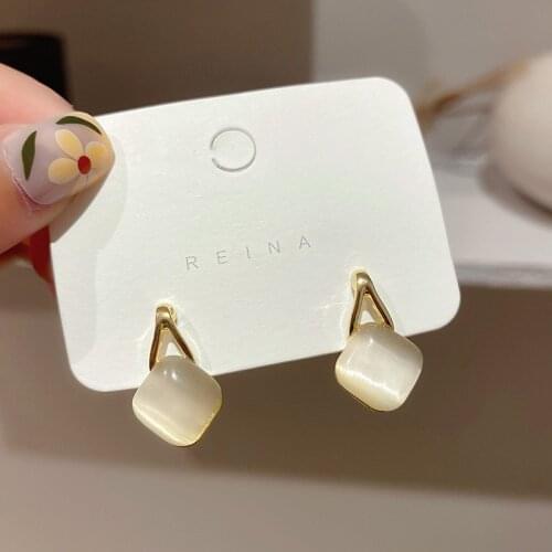 Cute Small Opal Square Stud Earrings for Women Simple Fashion Temperament Earrings Korean New Design Wedding Party Jewelry 2021