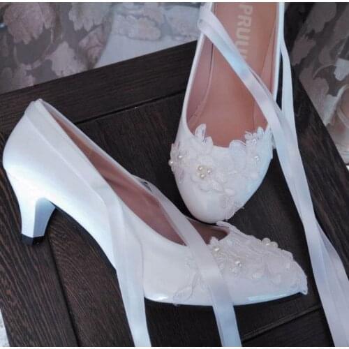Middle heel white lace ivory pearls brides wedding shoes woman sexy laces ankle satin ribbons bridal wedding pumps shoes