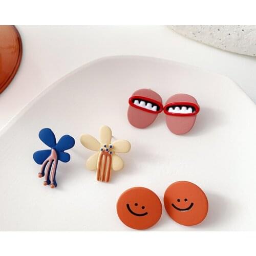 Creative Funny Multiple Face Drop Earrings for Women Girl Special Design Metal Lips Smile Flower Statement Earrings Jewellery