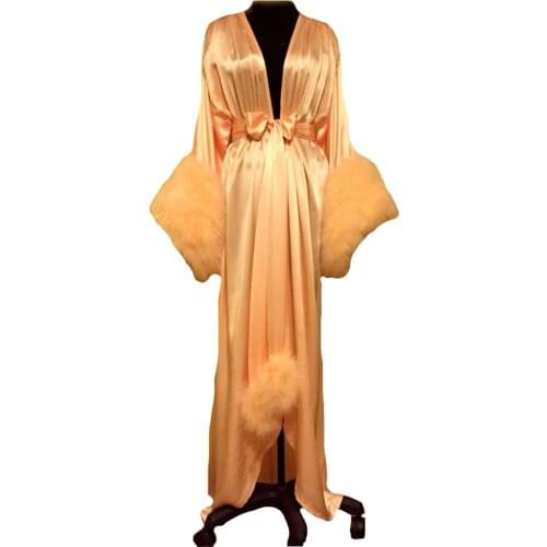 Fashion Fur Robes Women Long Bathrobe Dresses Photo Shoot Birthday Party Bridal Fluffy Party Sleepwear Custom Made Gown 2021