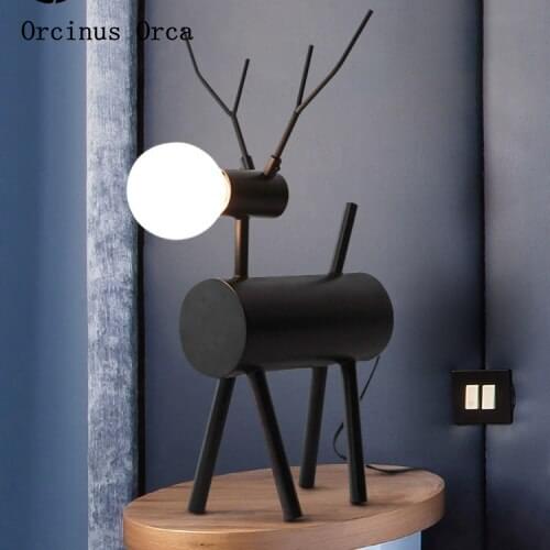 Cartoon creative elk led table lamp childrens room bedroom bedside lamp northern Europe simple lovely deer table lamp
