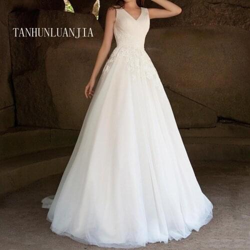 2021 Fabulous Tulle V-neck Neckline A-line Wedding Dresses with Lace Appliques vestido de novia playa Bridal Gowns