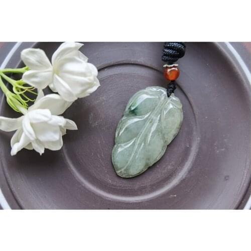 Natural Jade Leaf Jadeite Emerald Necklace Carved Charm Jewellery Fashion Amulet for Men Women Lucky Gifts