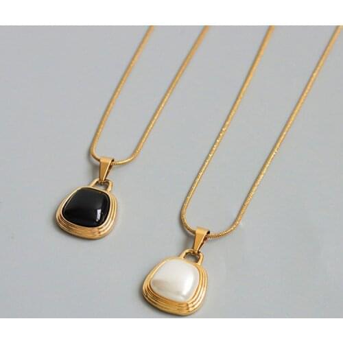 Luxury Irregular Square Shape Mother of Pearl Shell Coin Pendant Necklace Gold Stainless Steel Female Clavicle Fashion Jewelry