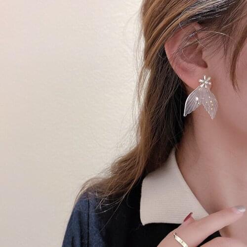 Korean Fashion Simple Zircon Flowers Earrings for Women A Pair Transparent Fishtail Personality Trend Jewelry Stud Earrings