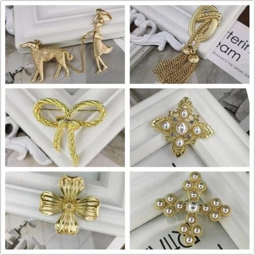 Vintage Gold Color Pearls Crystal Pin Bow Dog Hat Flower Tree Cross Brooch for Women Shirt Dress Badge Fashion Jewelry
