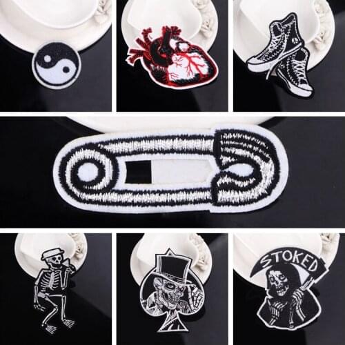 Diy Patches punk skull Embroidered Patch For Clothing Badge Iron On Patches Stripe On Clothes Applique patch jacket Jeans sewing