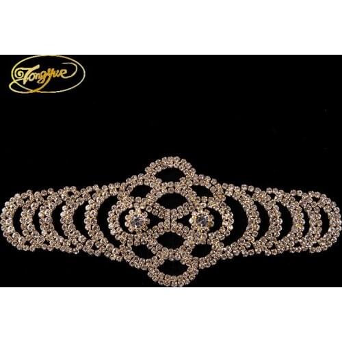 High Quality Zircon Crystal Rhinestone Applique Flower Shape Silver Base Wedding Belt Applique Sew On Wedding Dress Decoration