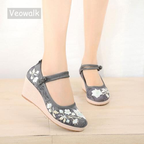 Veowalk Women Comfortable Jacquard 7cm Wedge Platform Shoes Flowers Embroidered Ladies Casual Pumps Vintage Soft High Heels