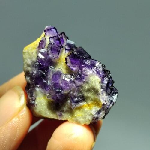 10g-75.5gNatural purple fluorite ore home decoration halo meditation healing teaching CRYSTAL QUARTZ GEM