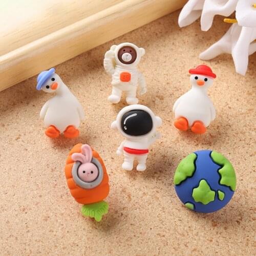 6 Models Stereoscopic Cartoon Pins Astronaut Carrot Duck Earth Pins Cute Scarf Bag Clothes Lapel Pin Gift for Children Friends