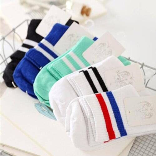 Japanese Korean Stripe Woman Socks Cotton Streetwear Jarajuku Kawaii Socks Women Black and White Calcetines Meias 32602
