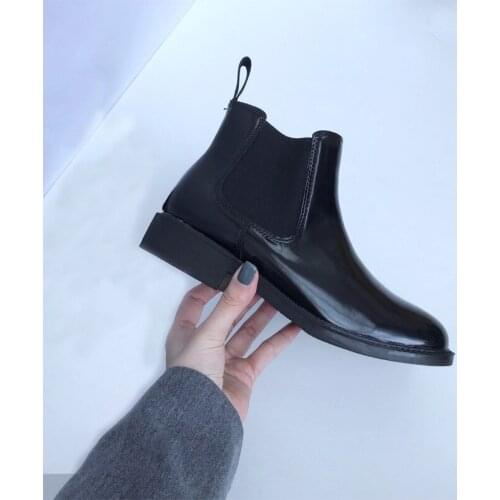 Autumn Slip on Chelsea Boots Winter Warm Women Ankle Boots Square High Heels Leather Boots Pointed Martin Boots Casual Shoes
