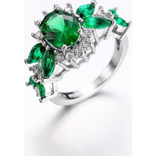 Hot sale jewelry European and American green zircon ladies ring creative jewelry accessories gifts