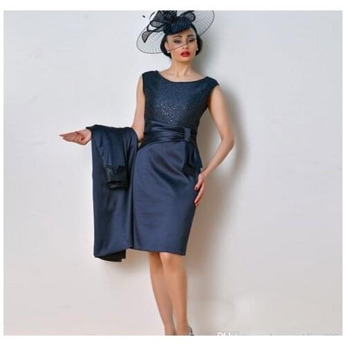 Dark Navy Knee Length Mother Of The Bride Suits Groom Gowns Fashion Free Hats Coat Sequined Satin Short Evening Party Dress