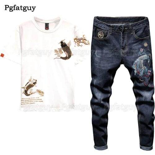 2021 Summer Mens Sets Fashion Slim White and Black Embroidered Carp Tee and Blue Jeans Two Piece Set Size XXXXL Male Clothing