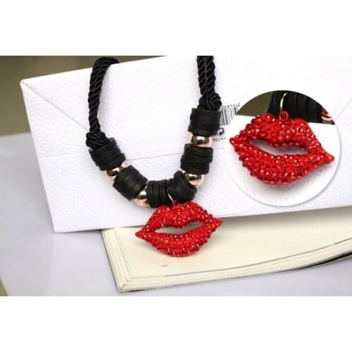 2017 new fashion brand necklaces and pendants popular necklace unusual jewellery magnetic necklace female best friends pendant