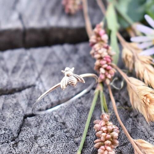 Women Fashion Cute Womens Tiny Bee Finger S925 Rings Female Chic Dainty Animal Rings Party Delicate Rings Wedding Jewelry