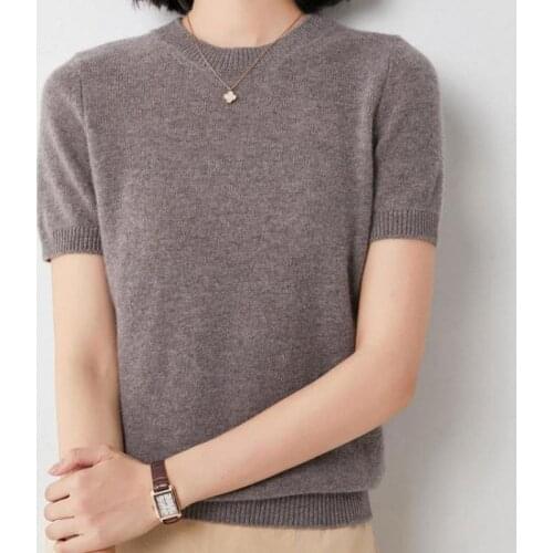 Пн Ян/安末言 Women's Basic T-Shirts