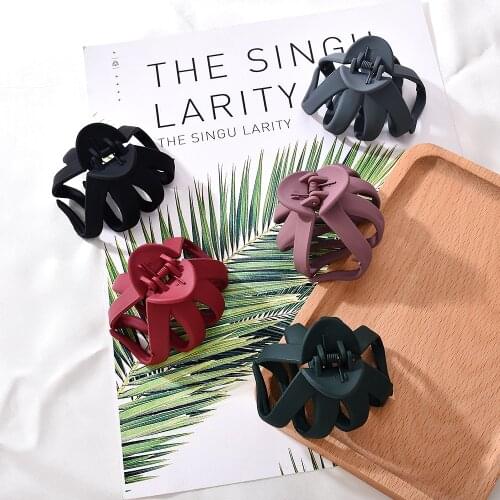Solid Chic Barrettes Hairclips Geometric Hollowing Large Hair Claw Crab Clamp Hair Clip Hair Accessories Headwear Girls