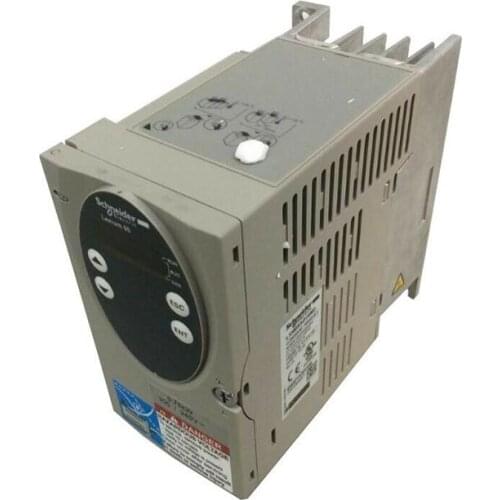 Schneider Electric Lexium 05 LXM05AD10M2 200 / 240V AC Driver / Drive Used