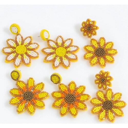 Vedawas Cute Daisy Flower Beaded Earrings for Women Boho Handmade Acrylic Romantic Drop Earrings Dress Jewelry Girlfriend Gifts