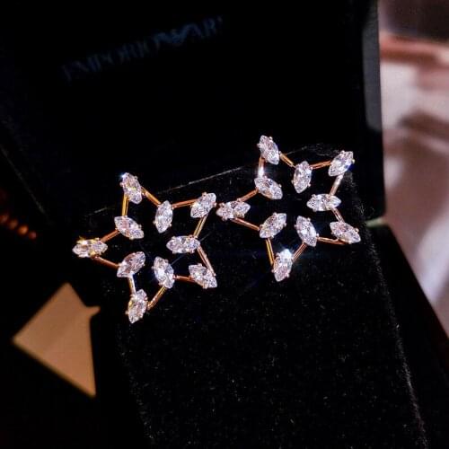 Simple Fashion Rhinestone Five-pointed Star Hollow Earrings Temperament High-end Earrings 925 Silver Ladies All-match Jewelry