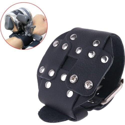Wrist Band Fishing Reel Holder Slingshot Shooting Fish Catapult Adjustable Strap E56D