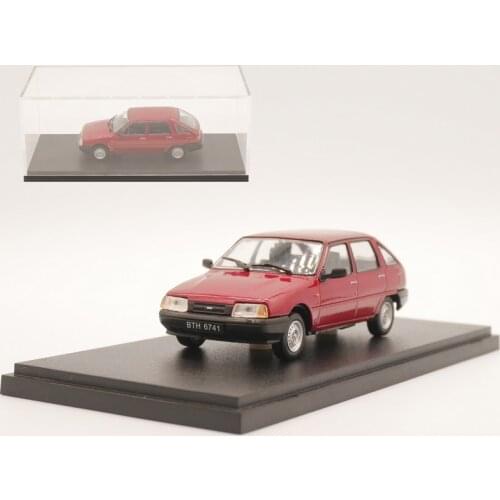 IST 1:43 IZ 2126 Diecast model car