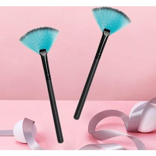 2pcs/Set Practical Facial Brushes Fan Makeup Brushes Soft Portable Mask Brushes Cosmetic Tools for Women Ladies Girls