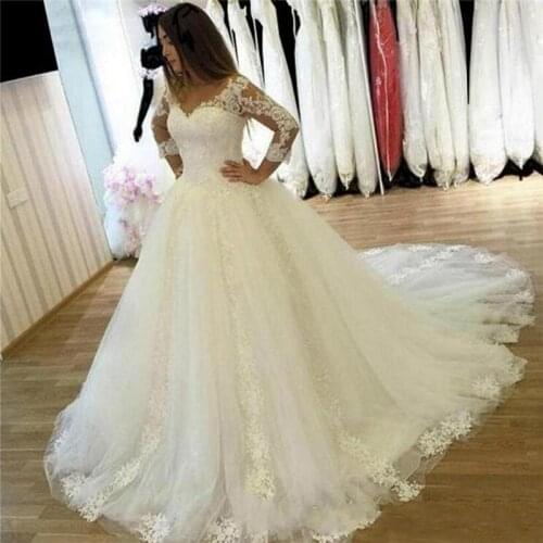 Long Sleeves Tulle Ball Gown Wedding Dresses V-Neck Appliques Court Train Vestidos De Noiva Formal Bride Wedding Gowns Lace-up
