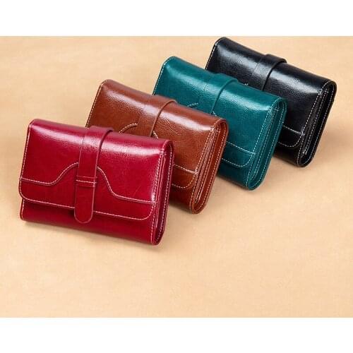 2021 new Korean leather ladies short coin purse buckle retro waxed leather coin purse