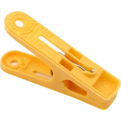 20pcs Plastic Clothespins Laundry Hanging Pins Clips Household Clothespins Socks Underwear Drying Rack Holder 4 Colors