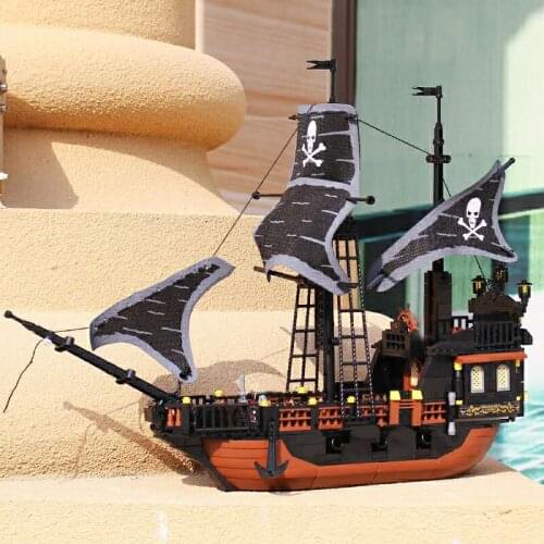 Caribbean Black Pearl Pirate Ship Building Blocks Royal Spain Boats Sets 3D Models Bricks Toys For Boy Birthday Gift Home Decor