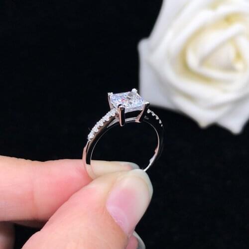 Excellent Quality 18K White Gold Au750 Female Ring 1CT Princess Cut Diamond Wedding Ring White Gold Ring Fine Jewelry