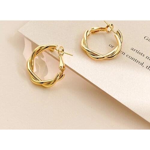 Fashion Distortion Interweave Twist Metal Circle Geometric Round Hoop Earrings for Women Accessories Retro Party Jewelry