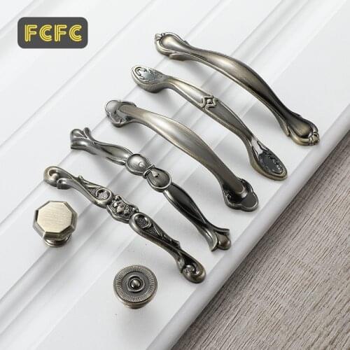 FCFC Bronze Door Handles Cabinet Handles and Knobs Noble Antique Drawer Pulls Vintage Kitchen Retro Furniture Handles