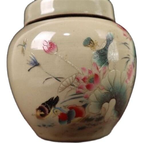 Chinese Old Porcelain Open Piece Famille Rose Masters Less Protective Pattern Lid Jar