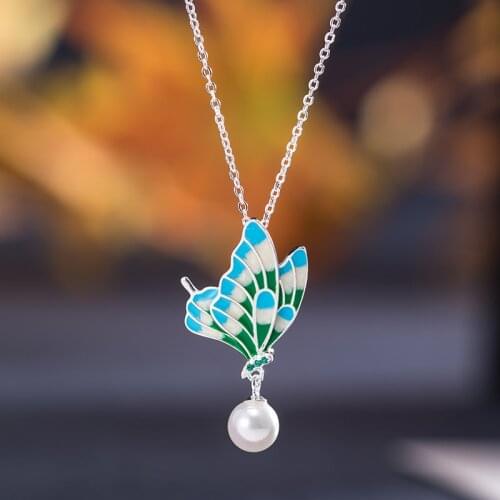 VLA 925 Silver New Personalized Lovely Drop Glue Butterfly Necklace Womens Temperament Fashion Insect Jewelry